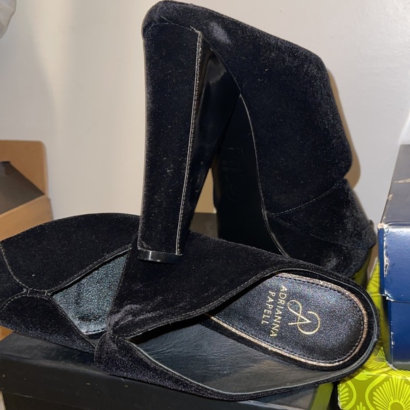 Velvet Heel sz 10 - Picture 2 of 5